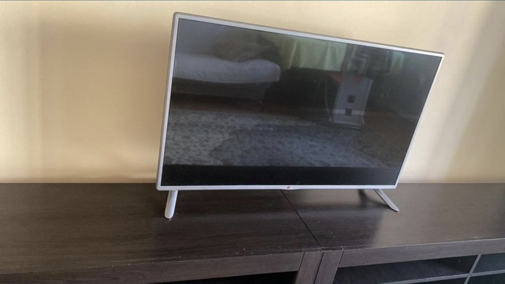 Продам телевизор LG