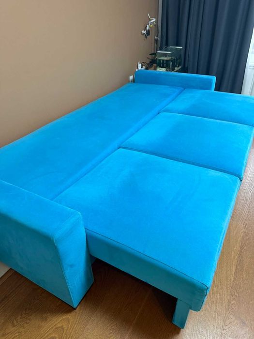 Продавам поръчков диван – отлично състояние