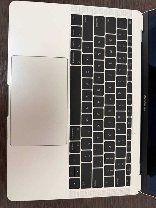 MacBook Pro 2017 i5/8Gb RAM/256Gb SSD