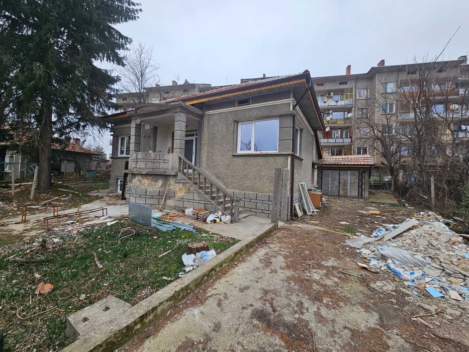 Продава се Къща в Полски Тръмбеш - 130 кв.м за 373 €/кв.м - Снимка #1