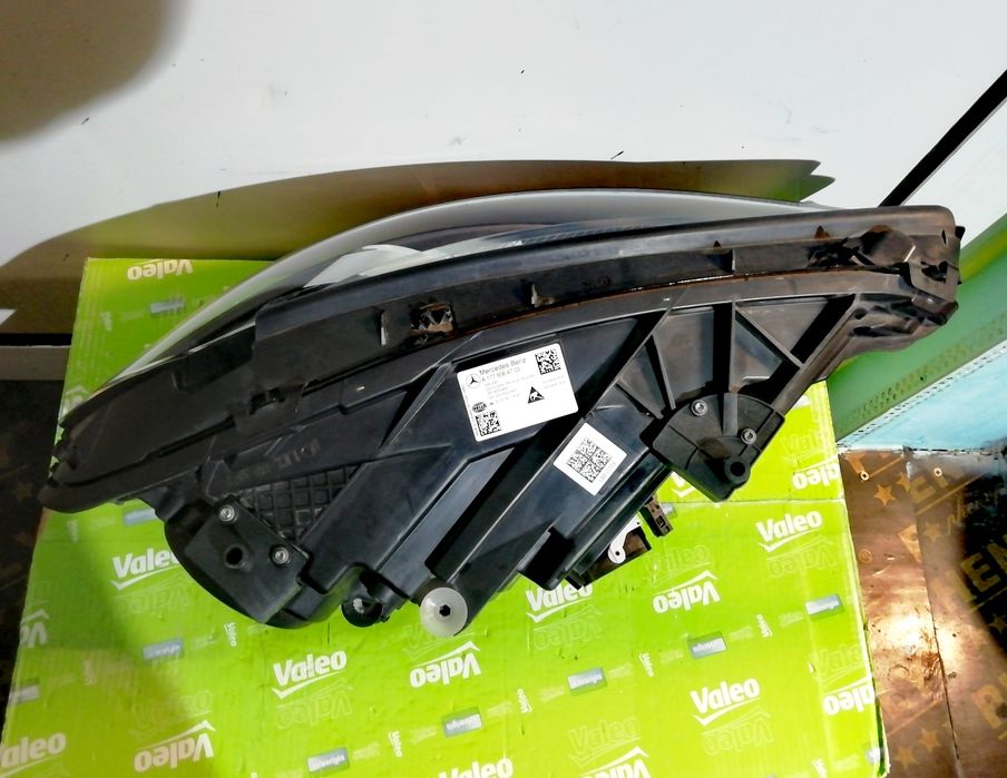 Фар Фарове за Мерцедес А класа А177 / Mercedes A class W177 LED HIGH.