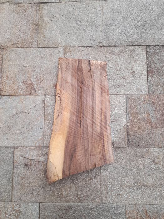 Сух орехов материал