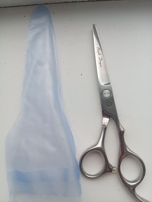 Продам парикмахерские ножницы.