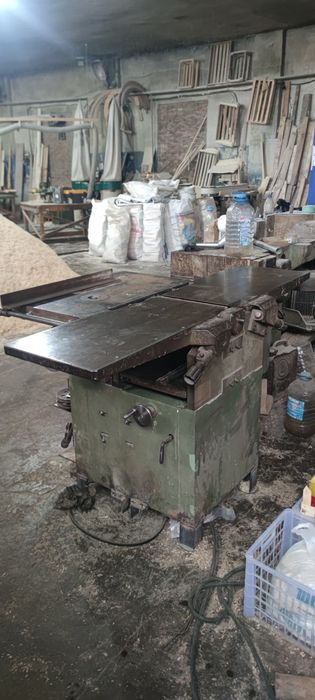 Деревообрабатывающий станок