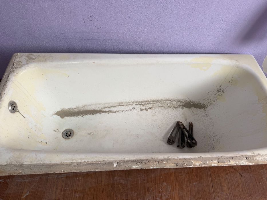 Отдам чугунную ванну