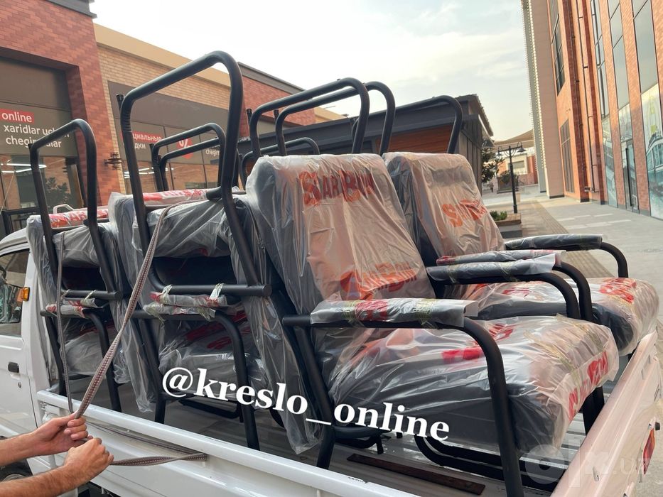 Ofis kreslosi  Kompyuter uchun qulay  Yetkazib berish bor