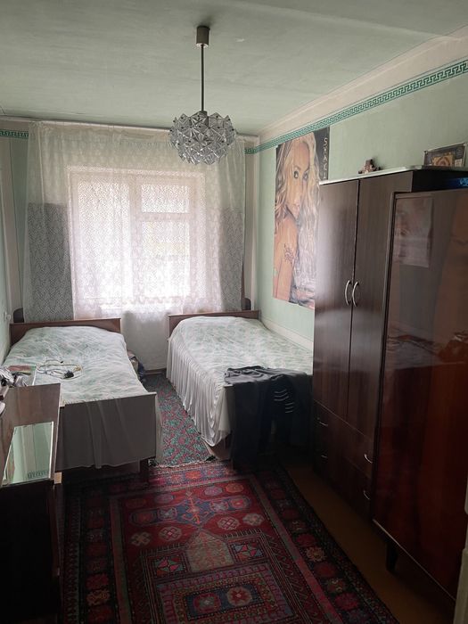 Продаётся своя 4х комнатная квартира.