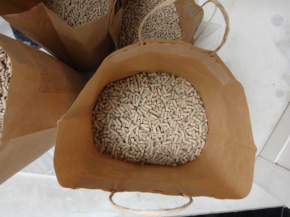 Древесный наполнитель для домашних животных