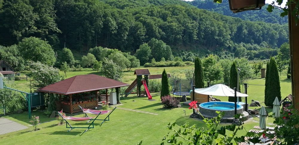 Inchiriez Cabana  Csiki la Rastolita