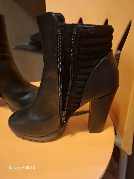 Botine de vanzare