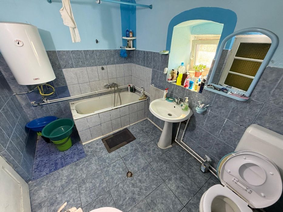 Am de vanzare casa renovata,  cu teren 1797 mp, Iecea Mică, proprietar