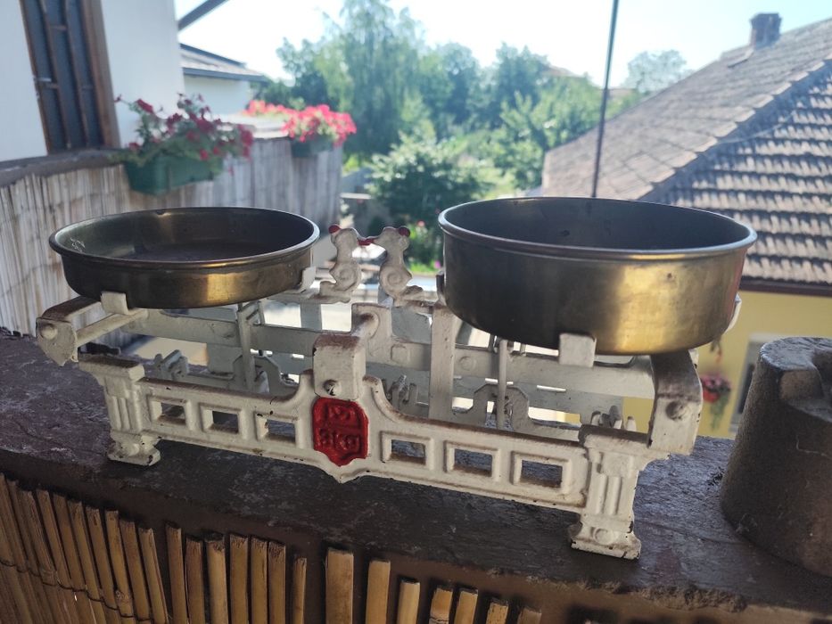 Cântar vechi de 3 kg
