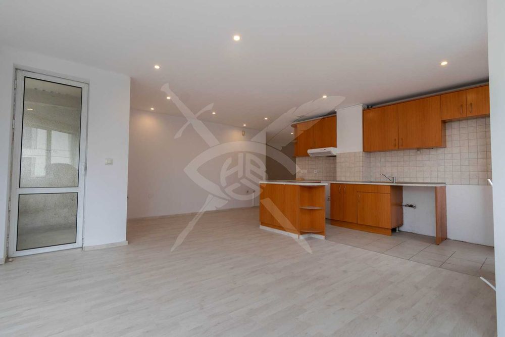 Тристаен апартамент в жк. Манастирски ливади № 92257