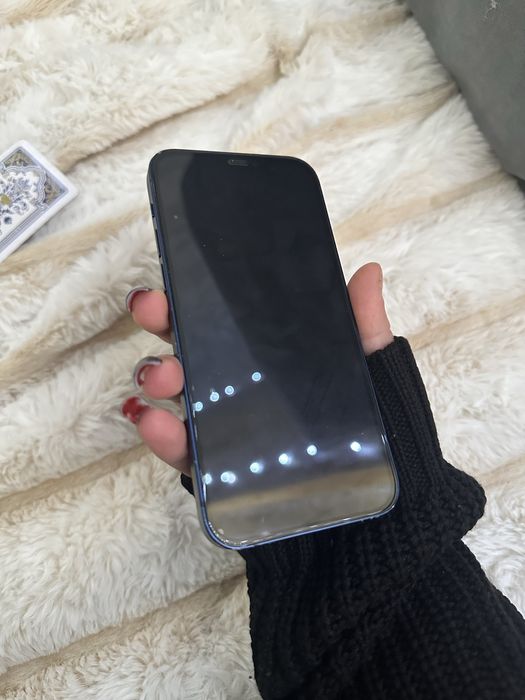 Продаю 12 айфончик