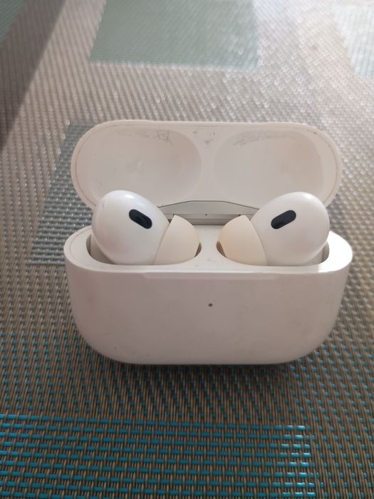 AirPods Pro 2 (Generația a 2-a)
