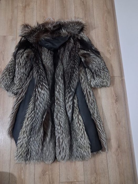 Palton lux Pasquinelli Italia-blana vulpe argintie si piele naturala