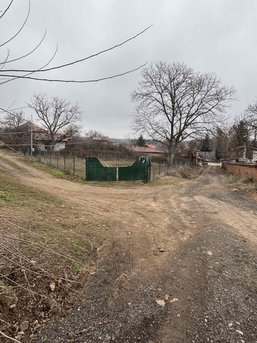 Парцел с.Пчелин  София -област