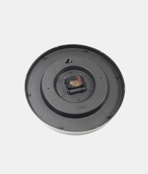 Стенен часовник в модерен стил