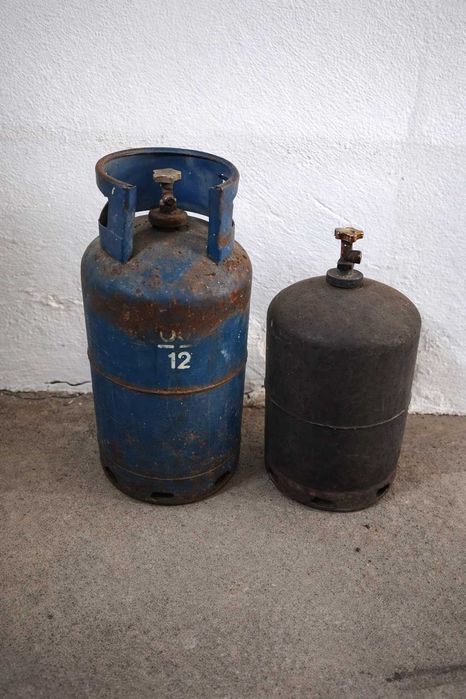 Vând două butelii de gaz – stare bună