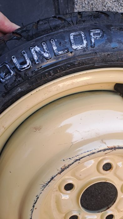 Гума патерица Хонда размер 135/70/15 dunlop