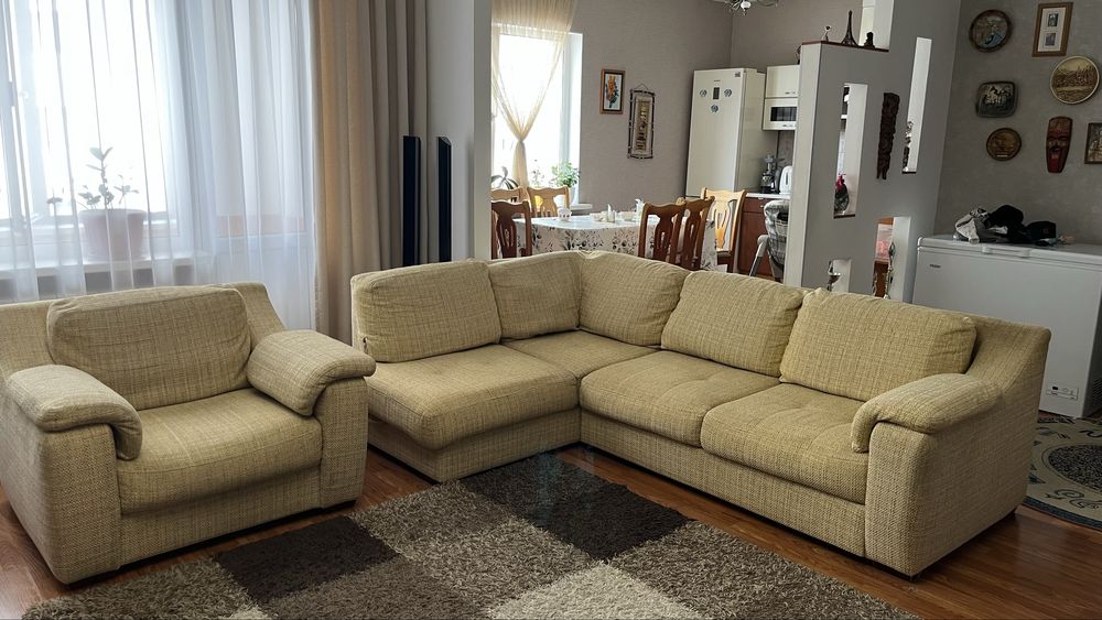 Угловой диван с креслом