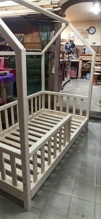 Детско монтесори легло