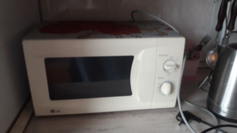 Продам микроволновую печь