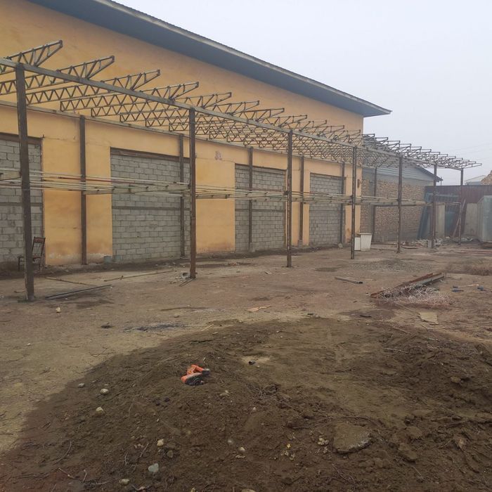 Konteyner mahsulotidan tom va binoyizni tom qismini yopib beramiz