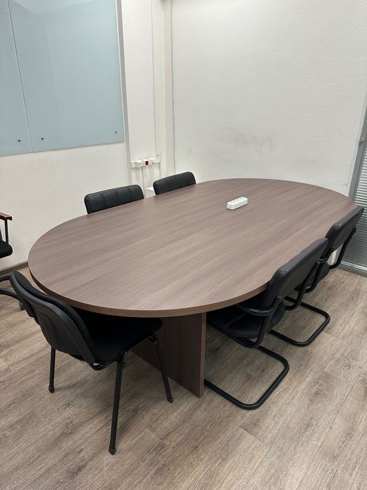 Офисные столы разных видов