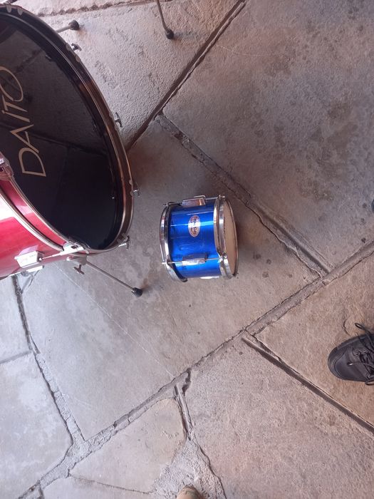 Барабани на части