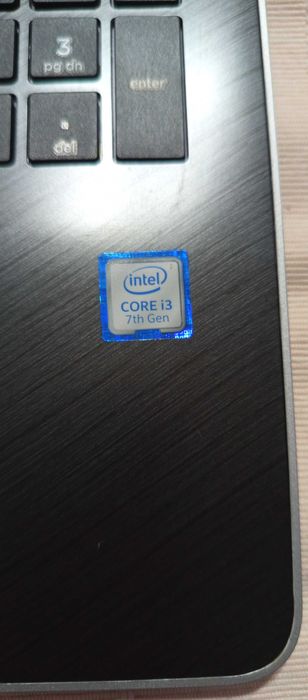 Продавам лаптоп HP 15