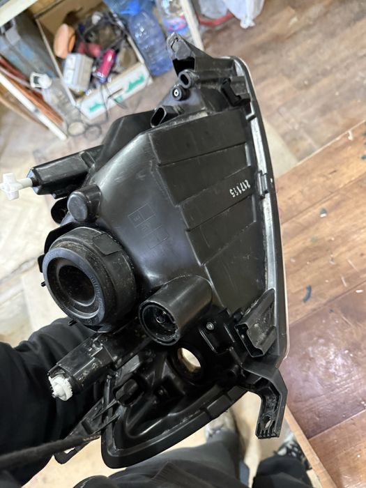 Фара гранта левая