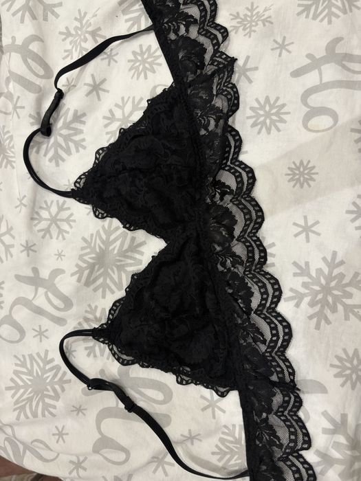 Черен lace сутиен нов. С 3 закопчалки