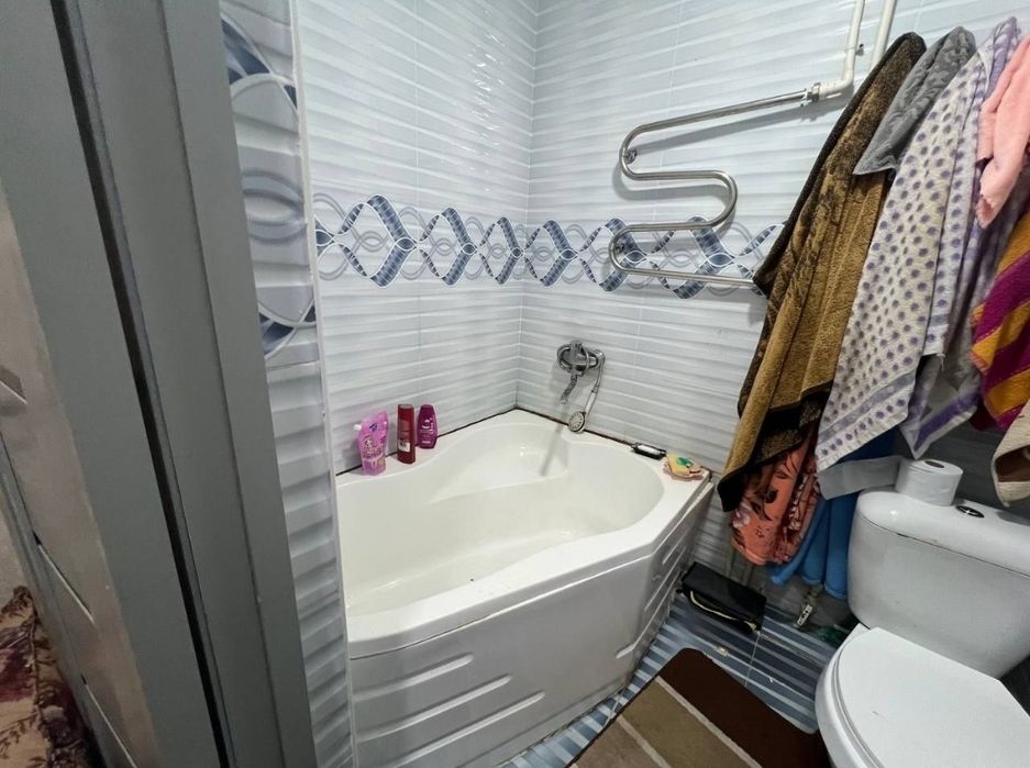 Срочно квартира сотилади. Юнусобод тумани