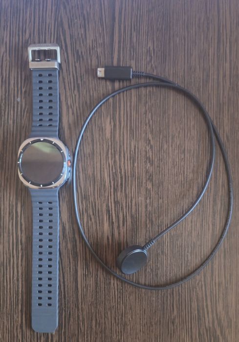 Samsung Galaxy Watch Ultra(2025)- impecabil-ca nou