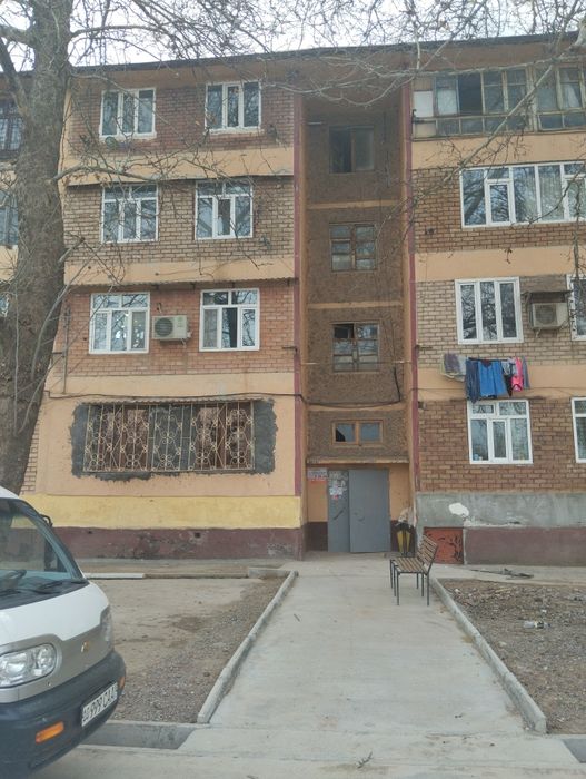 Уй сотилади 2 хонали 4 мекрайон