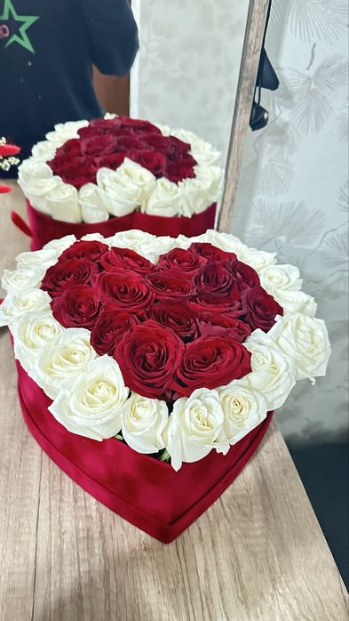 Продам 37 шт роз