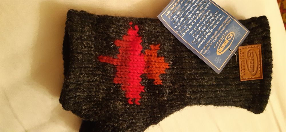 Варежки шерстяные