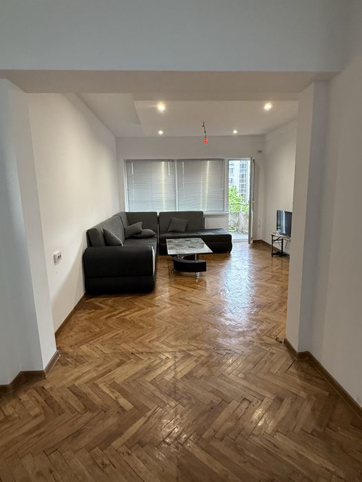 Продава се Четиристаен апартамент в Шумен, Център - 80 кв.м за 1467 €/кв.м - Снимка #1