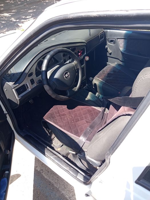 Продам авто Нексия 2  2011г