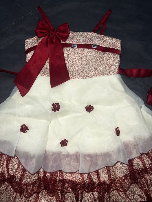 Платье на девочку 5-6 лет