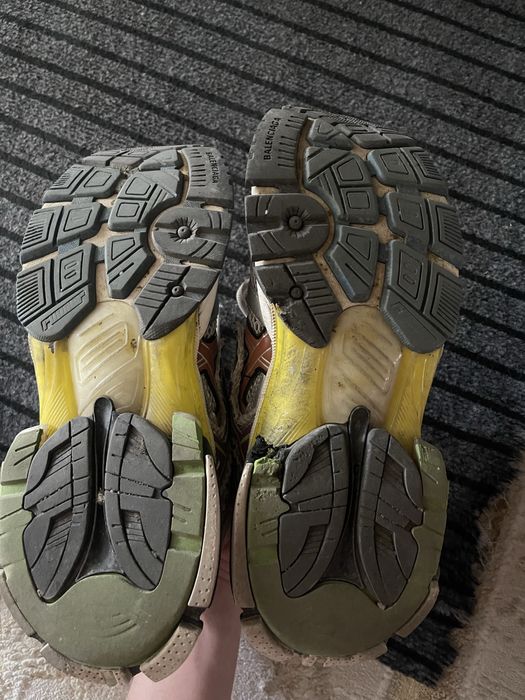 Продам balenciaga runner multicolor