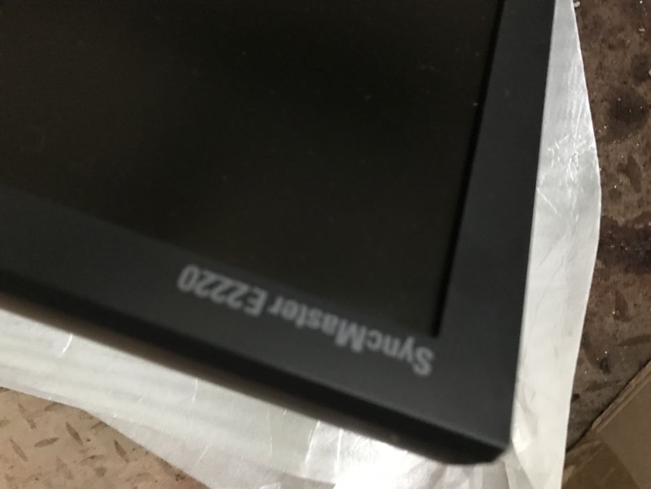 Monitor LCD SH Samsung E2220 21,5”