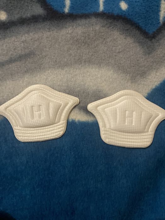 Heel protector, Protectie pentru adidasi la calcaie