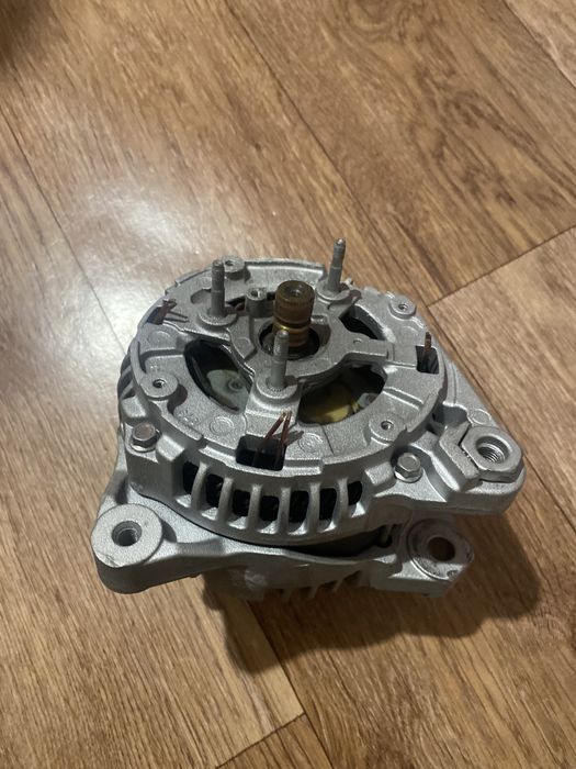 Генератор на тойота камри 2,4