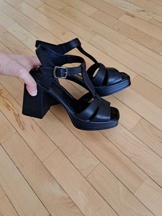 Качествени сандали изцяло ест.кожа.