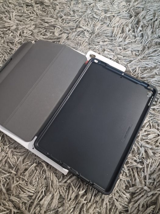 Husa snapview Case Logic pentru tableta Apple iPad Air Gen. 4