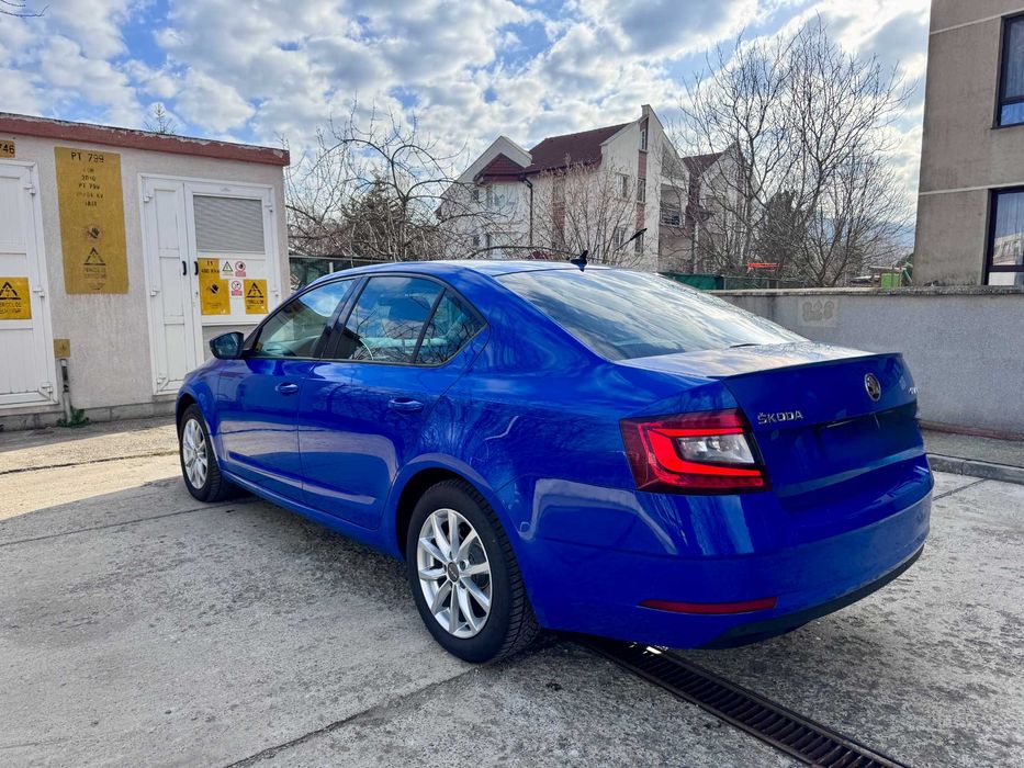 SKODA Octavia 2018 — imagine 3