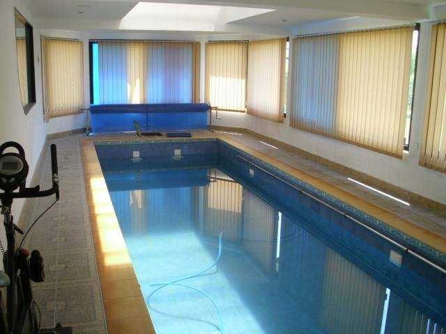 casa cu piscina de vanzare