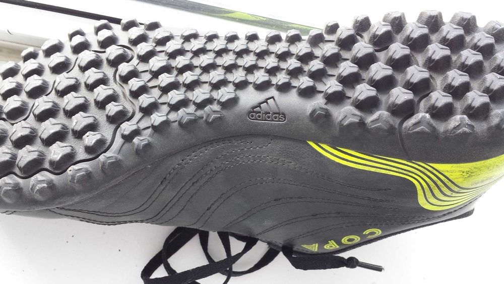 Футбольные бутсы ADIDAS р 44